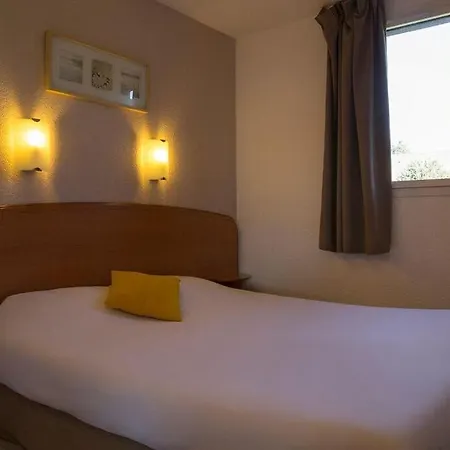 Hotel The Originals City, Novella Confort, Nantes Est