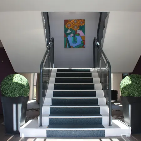 Hotell The Originals City, Novella Confort, Nantes Est