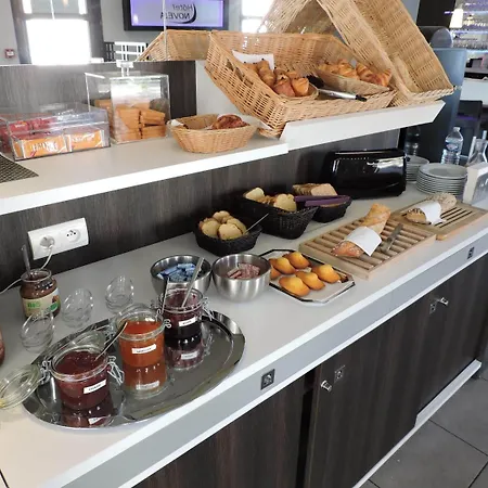 Hotell The Originals City, Novella Confort, Nantes Est 2*