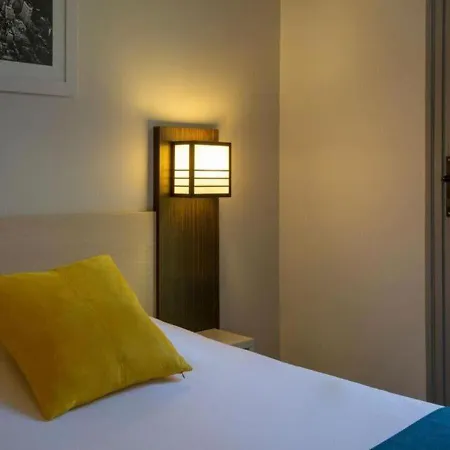 Hotel The Originals City, Novella Confort, Nantes Est