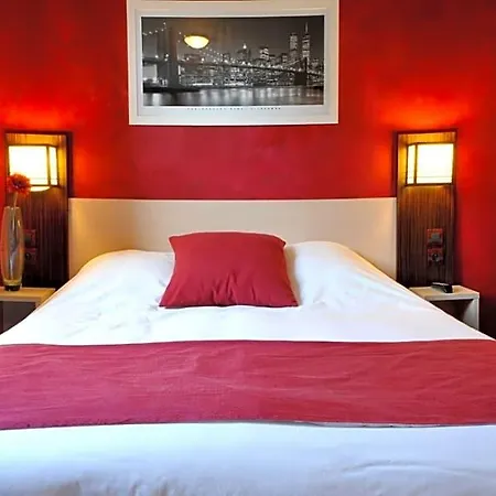 Hotel The Originals City, Novella Confort, Nantes Est