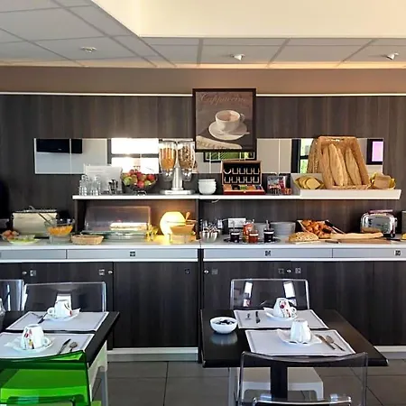 Hotel The Originals City, Novella Confort, Nantes Est 2*