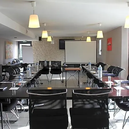 Hotel The Originals City, Novella Confort, Nantes Est