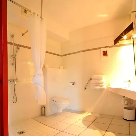 The Originals City, Novella Confort, Nantes Est 2*
